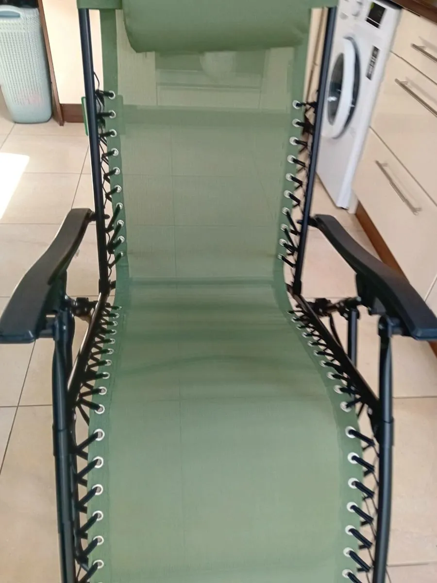 FULL SIZE SUNLOUNGER NEW - Image 1