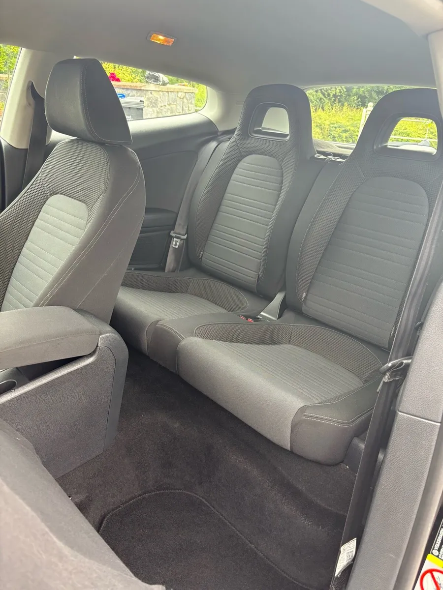 Car - Image 3