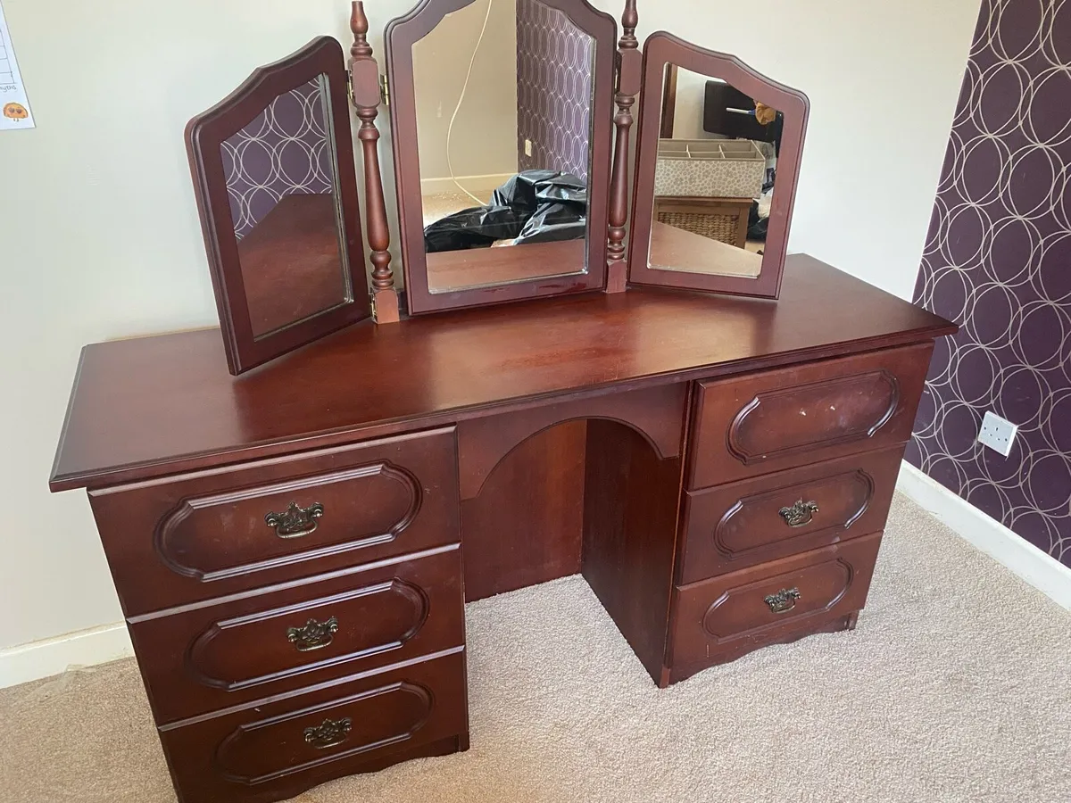 Dressing table - Image 2
