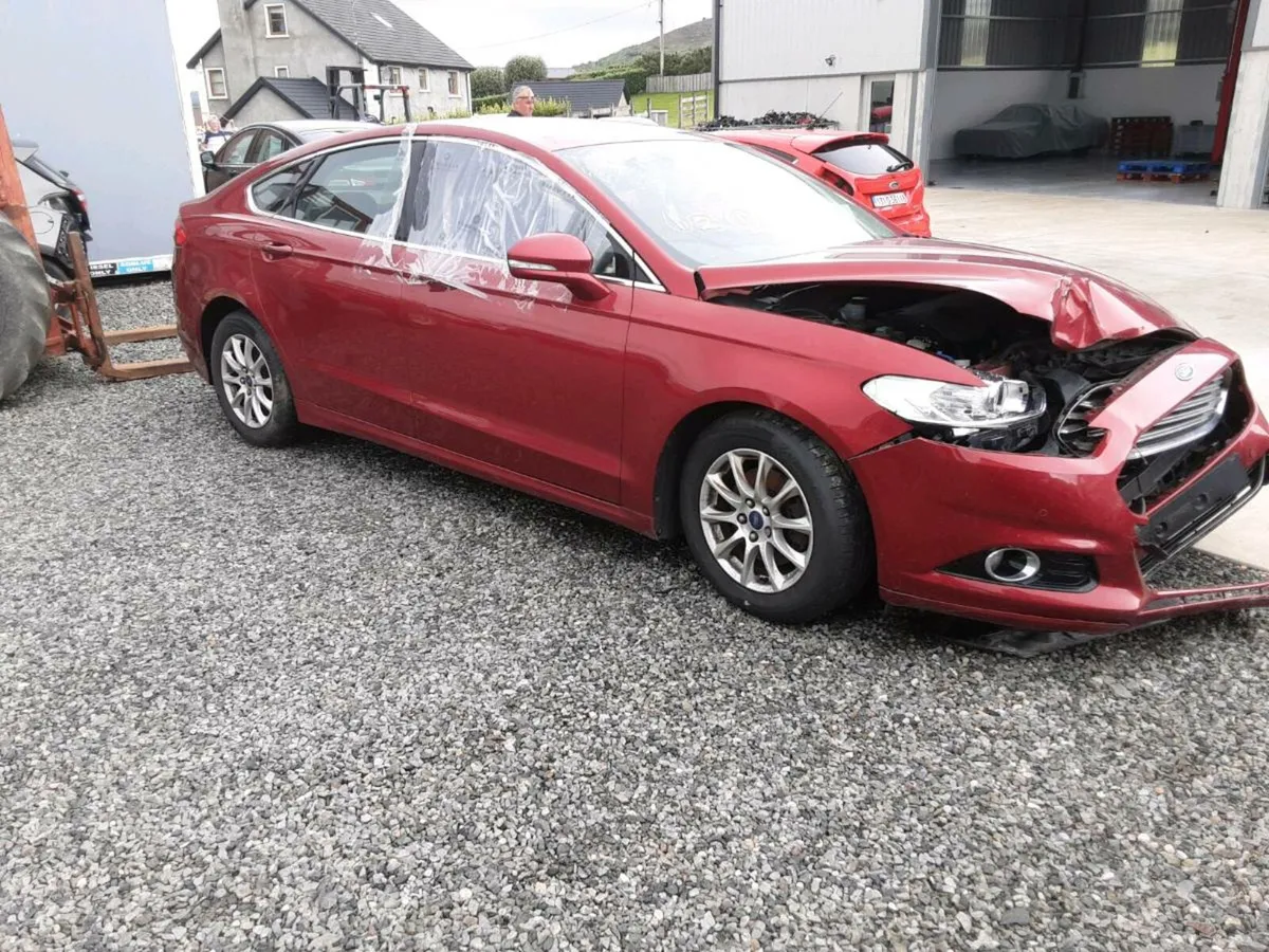2017 ford mondeo for breaking - Image 1