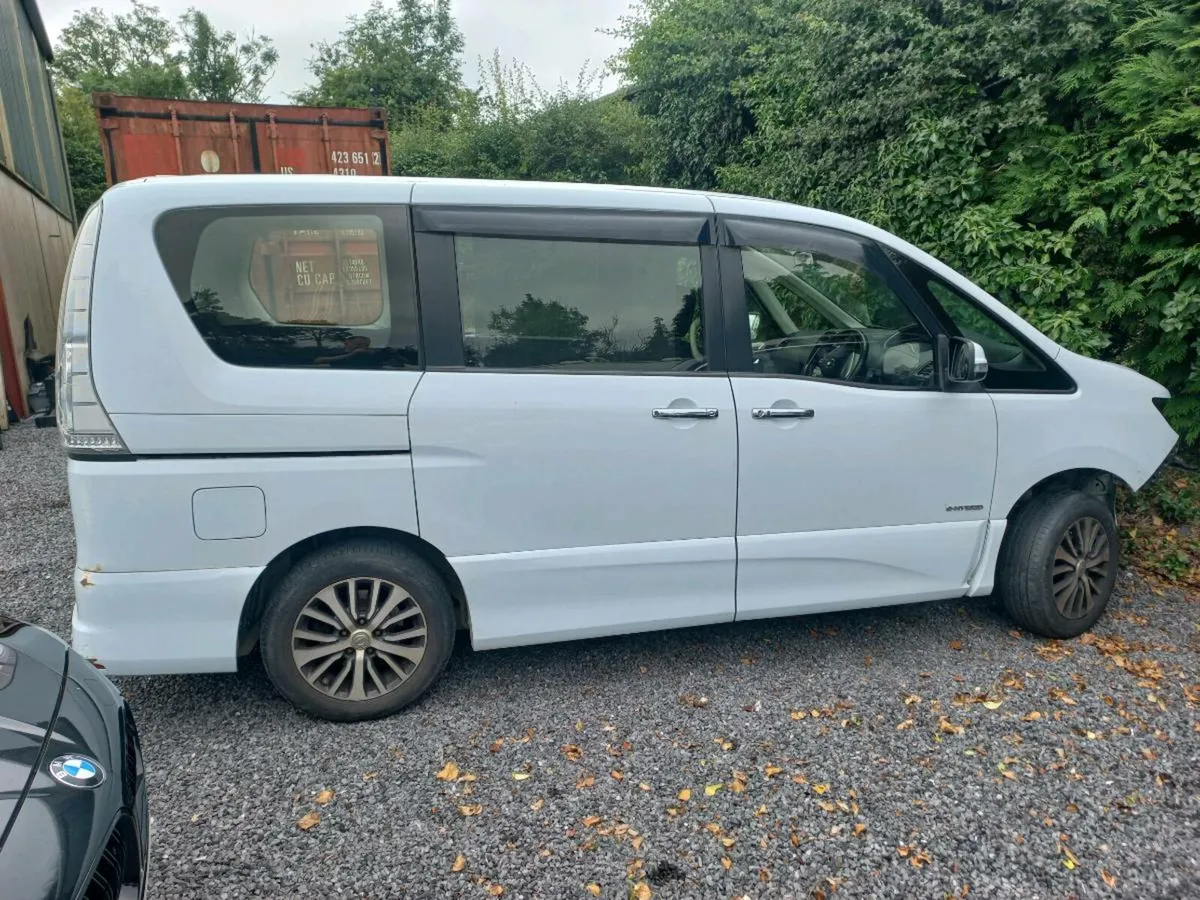 Nissan serena - Image 2