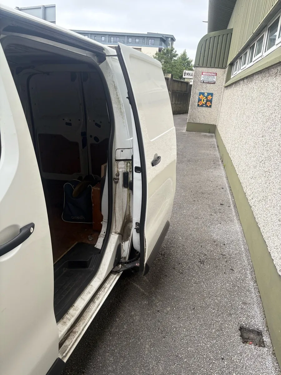 Citroen Dispatch - Image 4