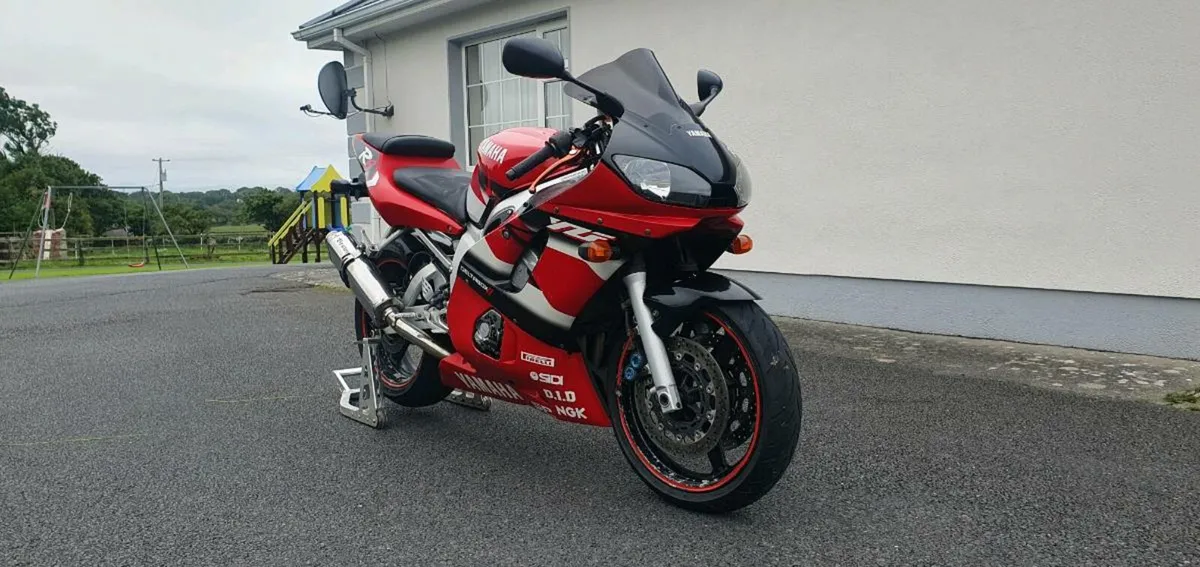 Yamaha r6 - Image 1