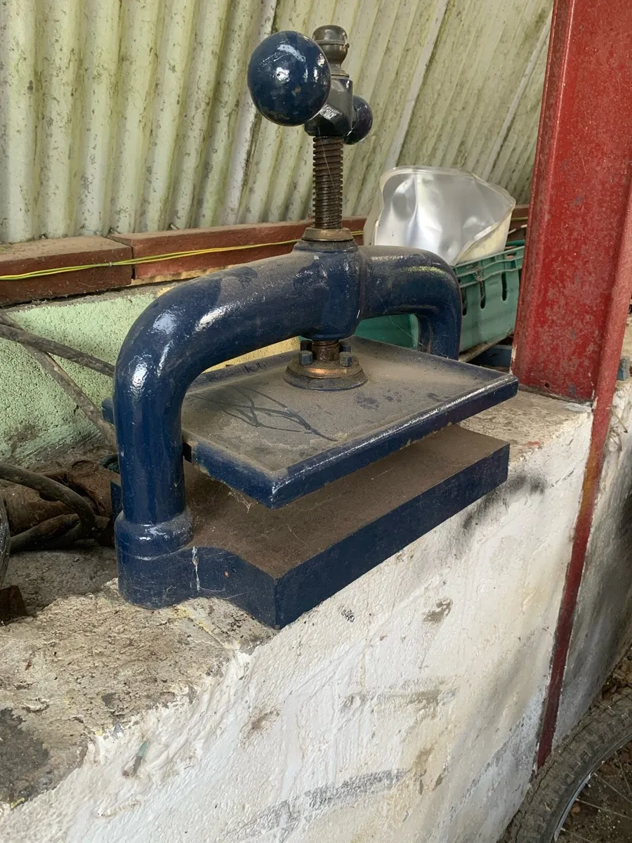 Antique press - Image 3