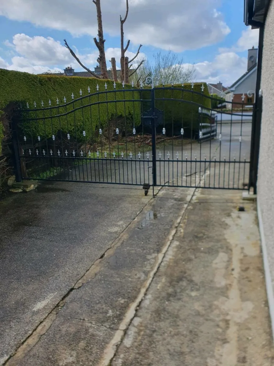 Gates - Image 3