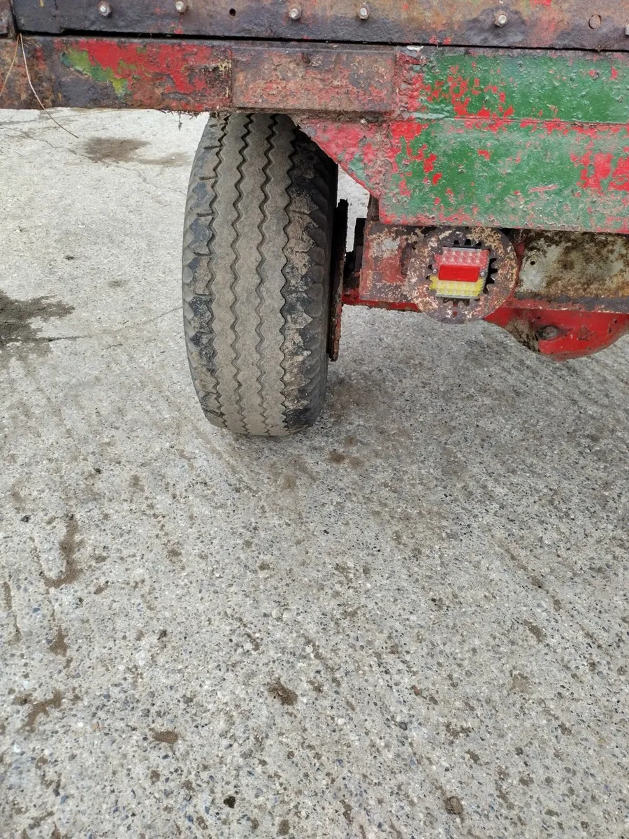 Tipping trailer - Image 3