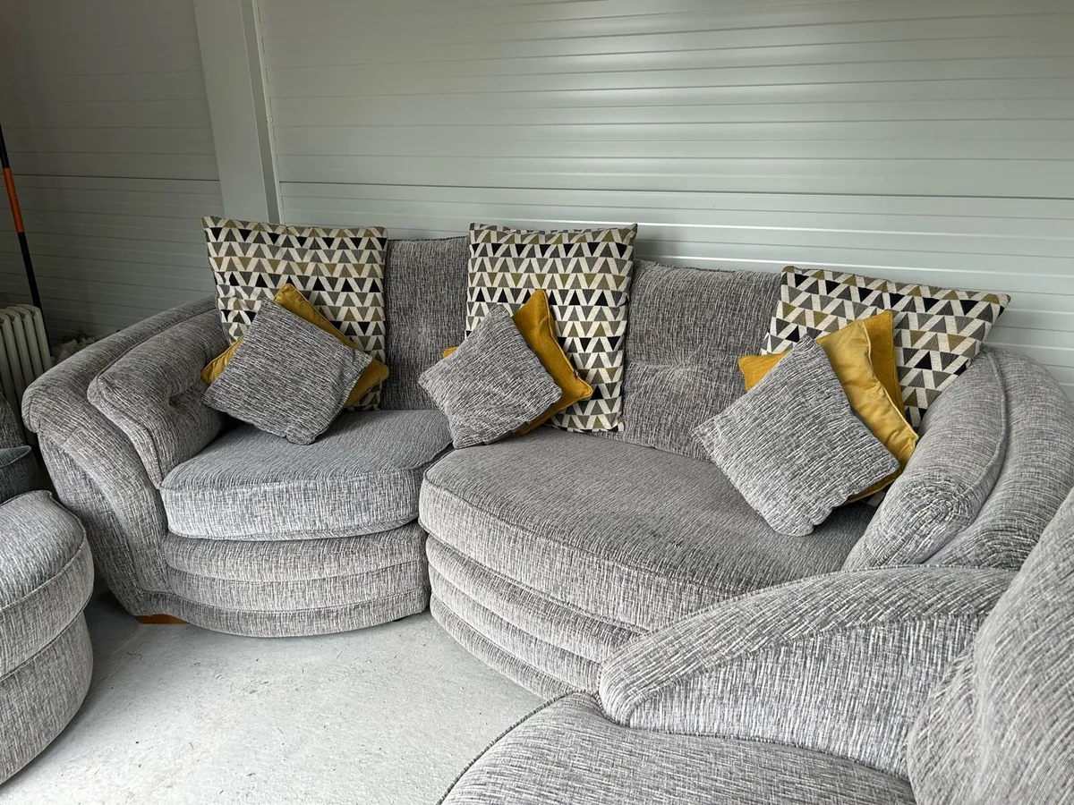 Grey modern suite - Image 4