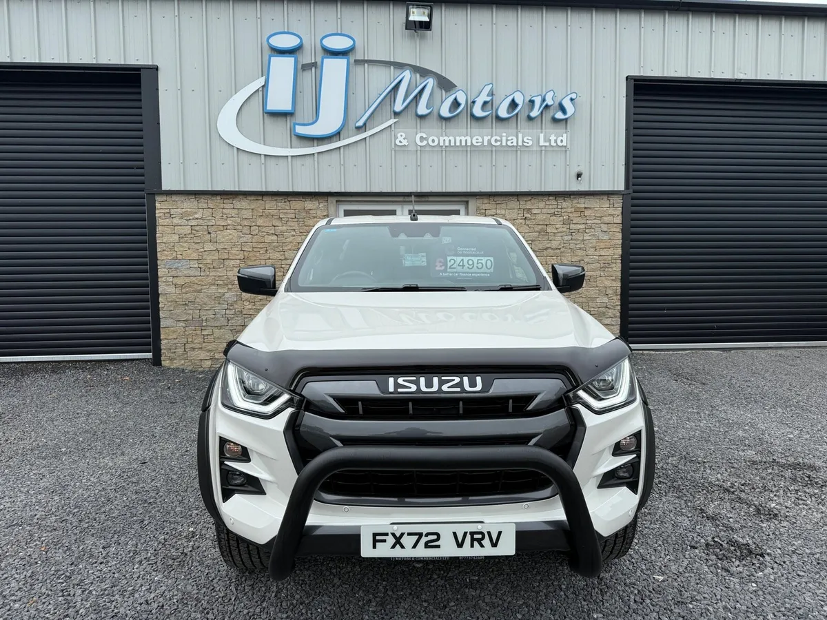 22 ISUZU D-MAX 1,9 V-CORSS AUTO LIKE NEW - Image 2