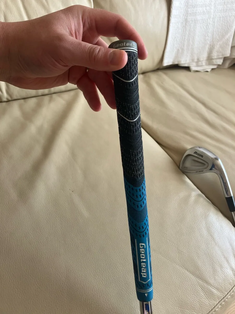 Mizuno MP 60 3 iron stiff shaft midsize grip - Image 4