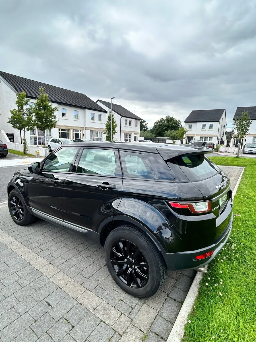 2019 Range Rover Evoque TD4 Special Edition - Image 4