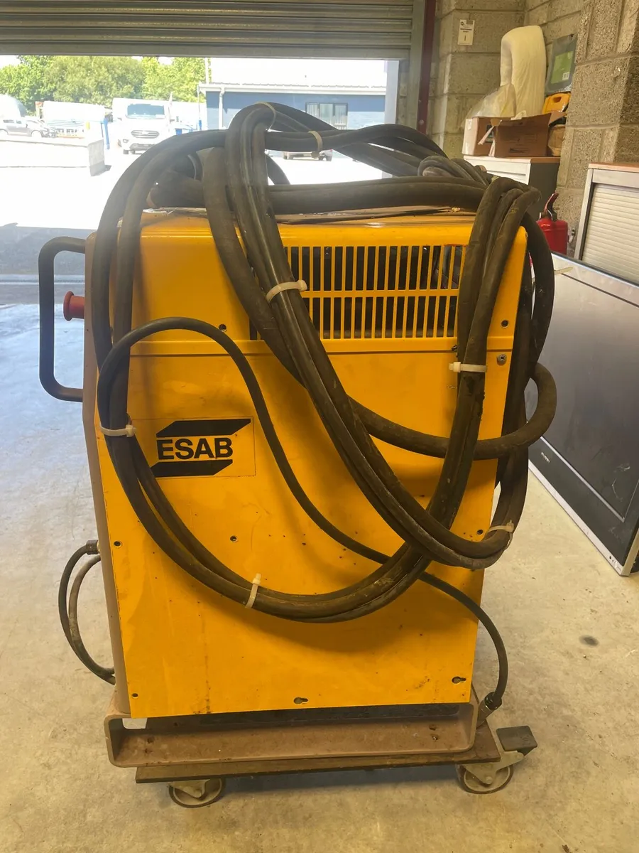 ESAB 600 Amp DC Rectifier - Image 1