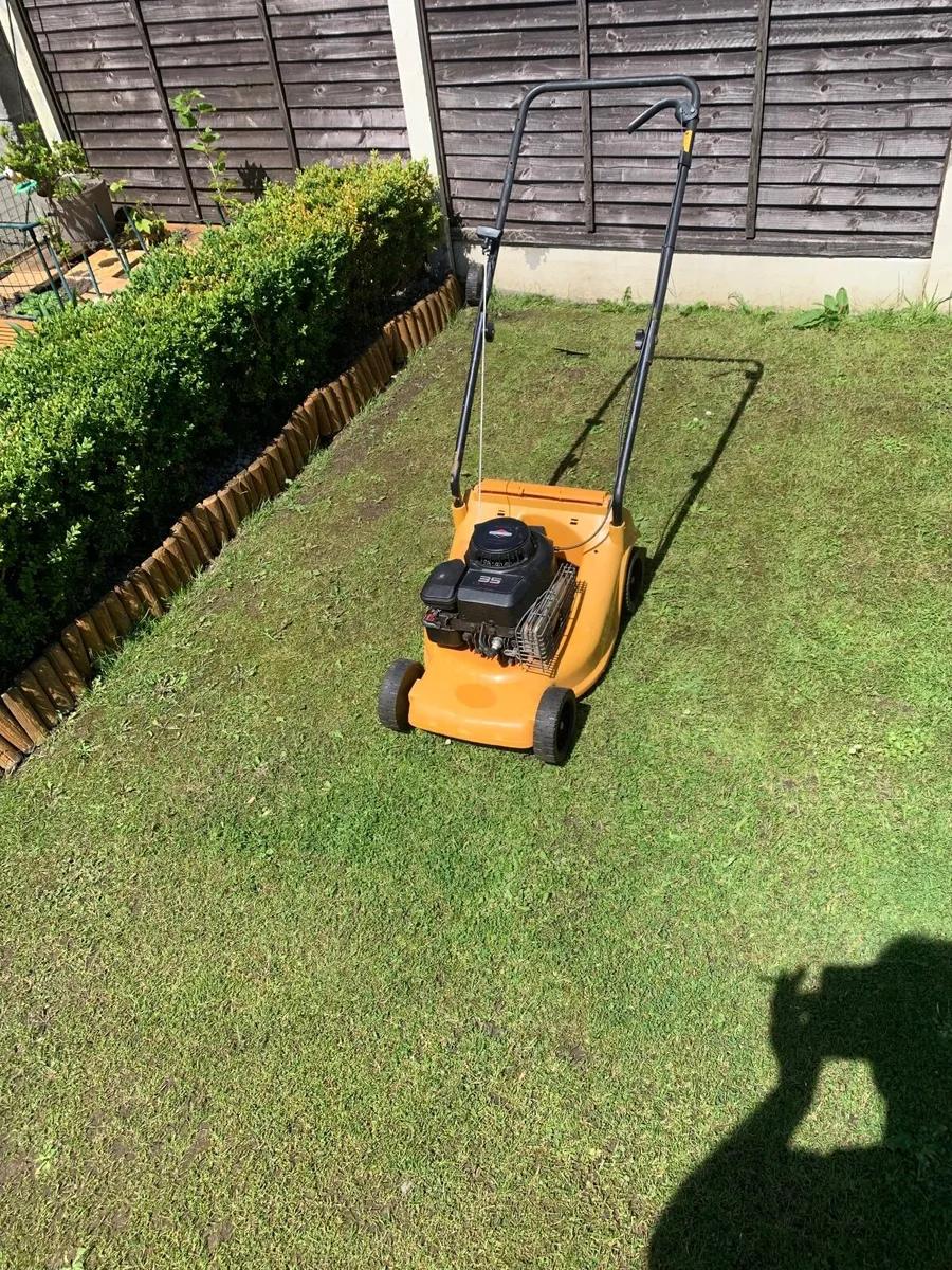 Lawnmower -BO BOX - Image 1