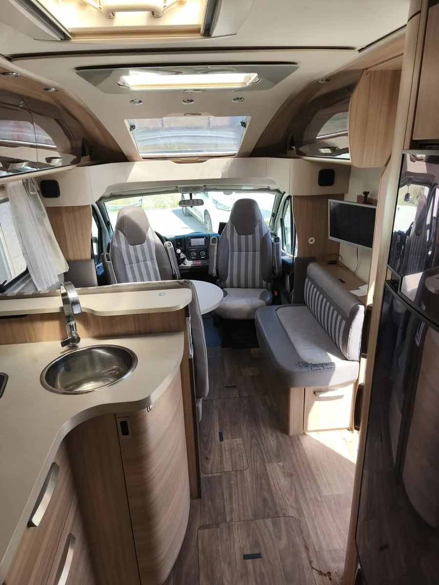 2015 4 berth low profile stunning motorhome - Image 4