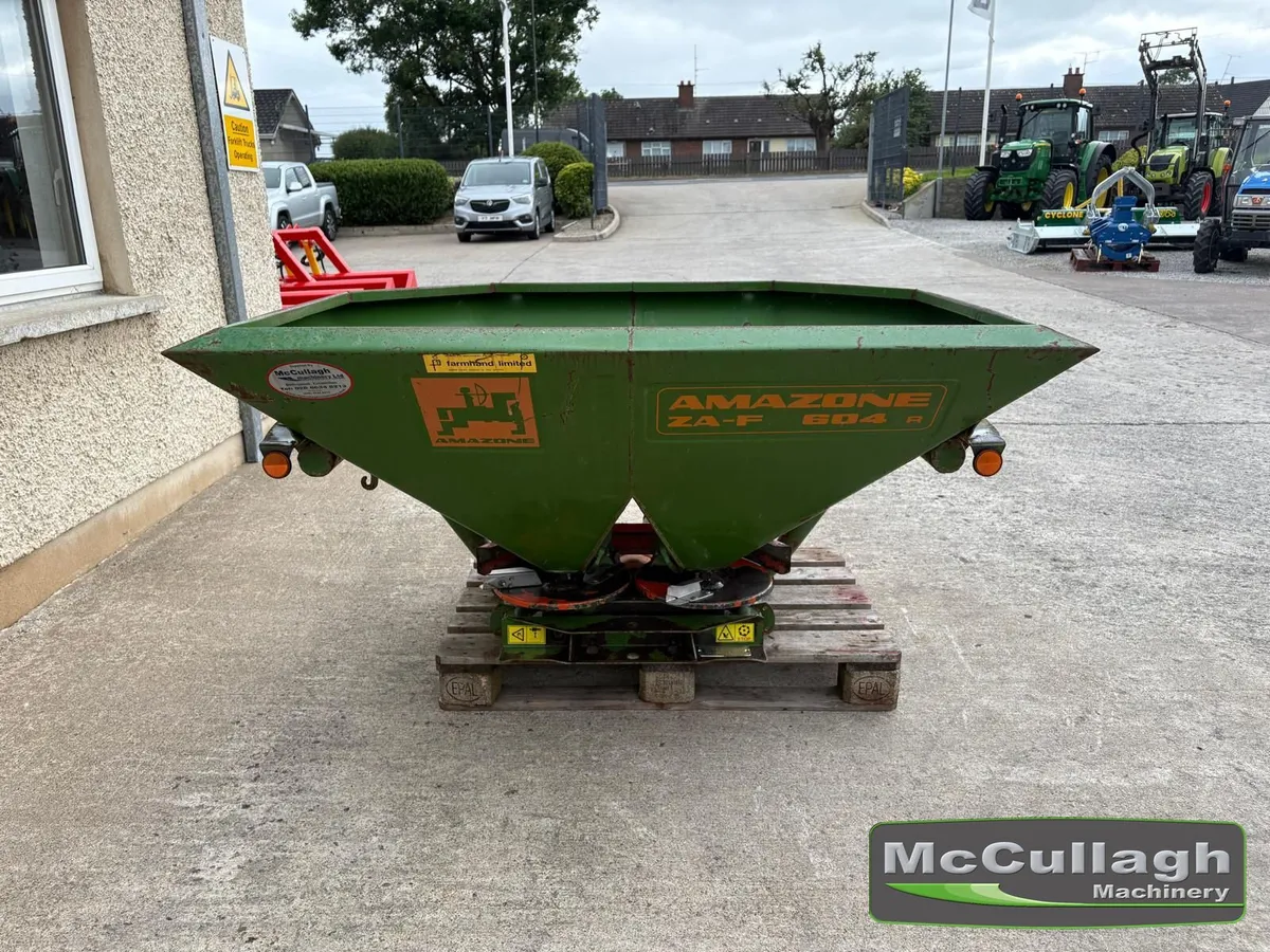 Used Amazone 604 600KG Twin Disc Sower - Image 4