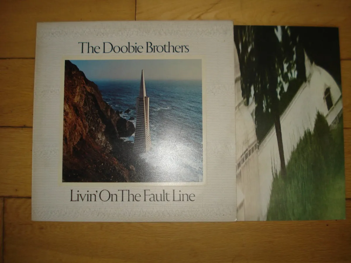 DOOBIE BROTHERS VINYL ALBUMS. 1973-1975-1977. - Image 3