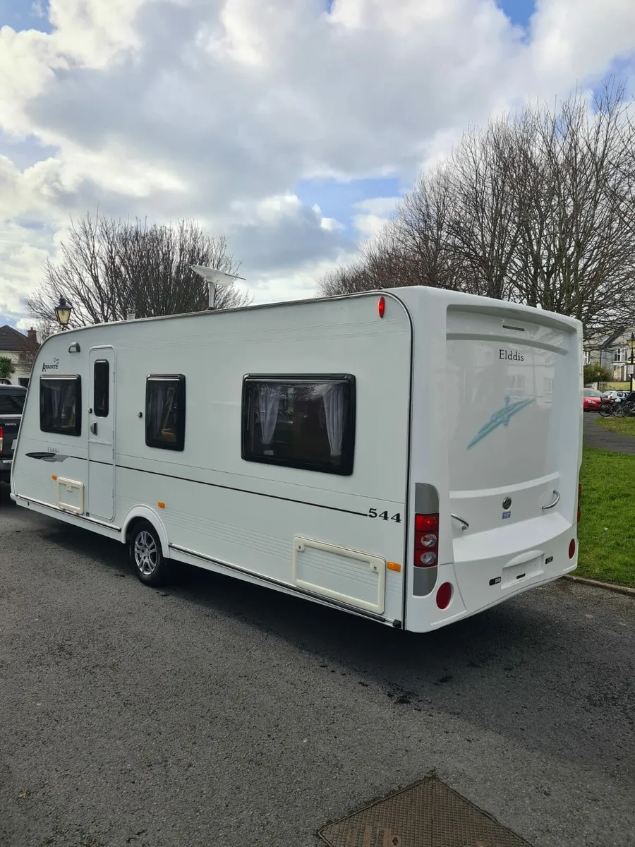 2011 Elddis avante fixed bed - Image 1
