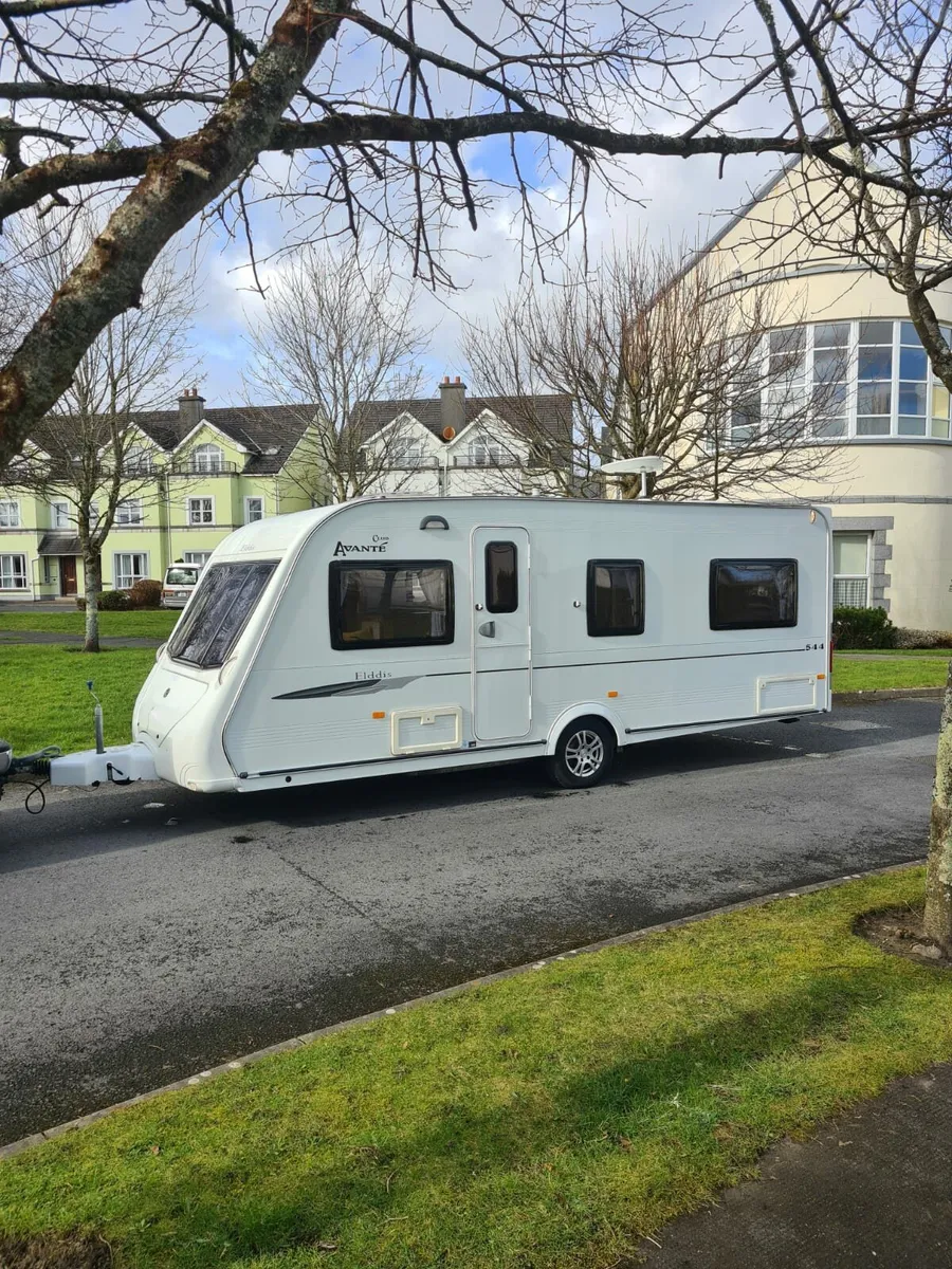 2011 Elddis avante fixed bed - Image 3