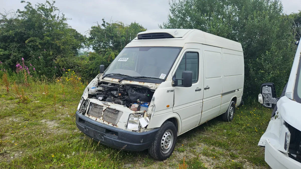 Breaking 2006 Volkswagen lt 2.5 tdi - Image 1