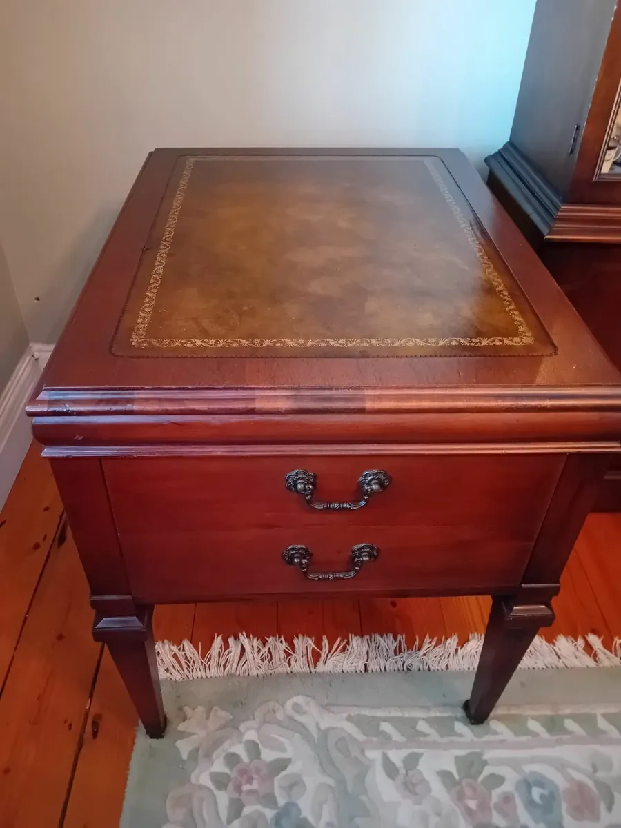 Occasional table - Image 1