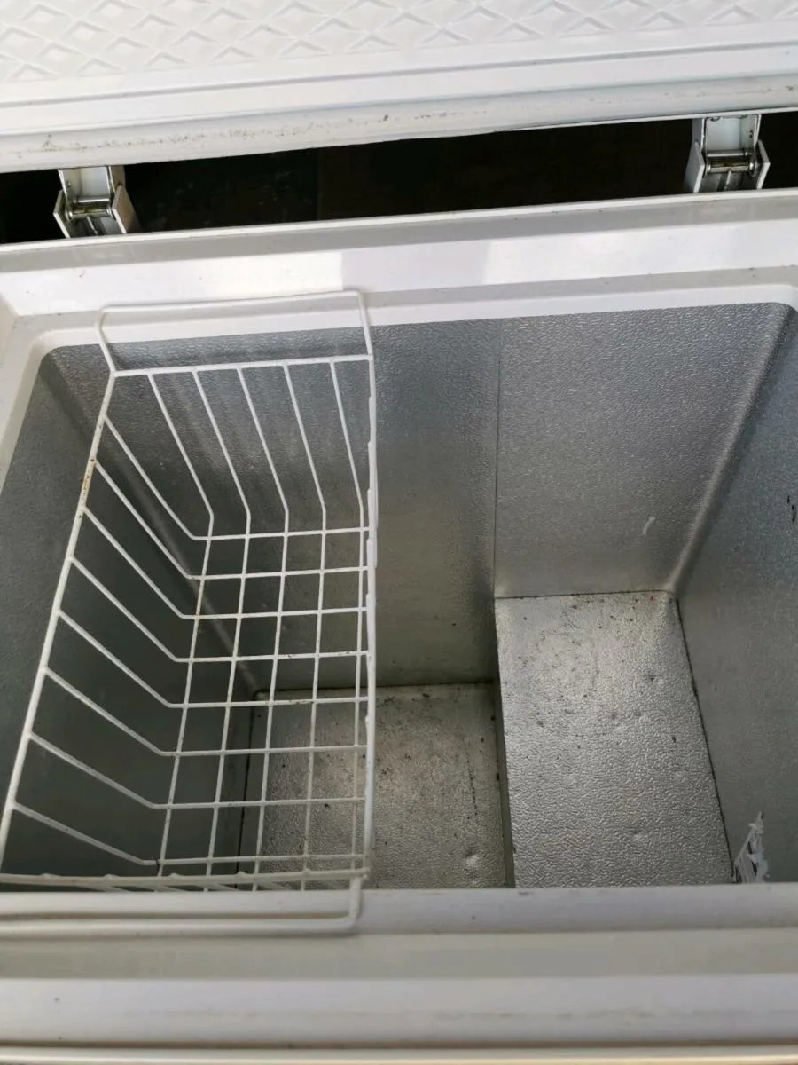 Chest Freezer working perfect. - Image 2