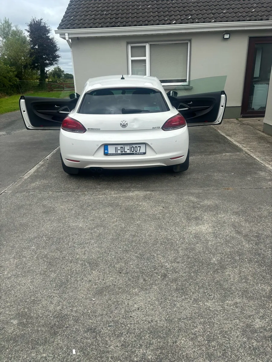 Car - Image 3