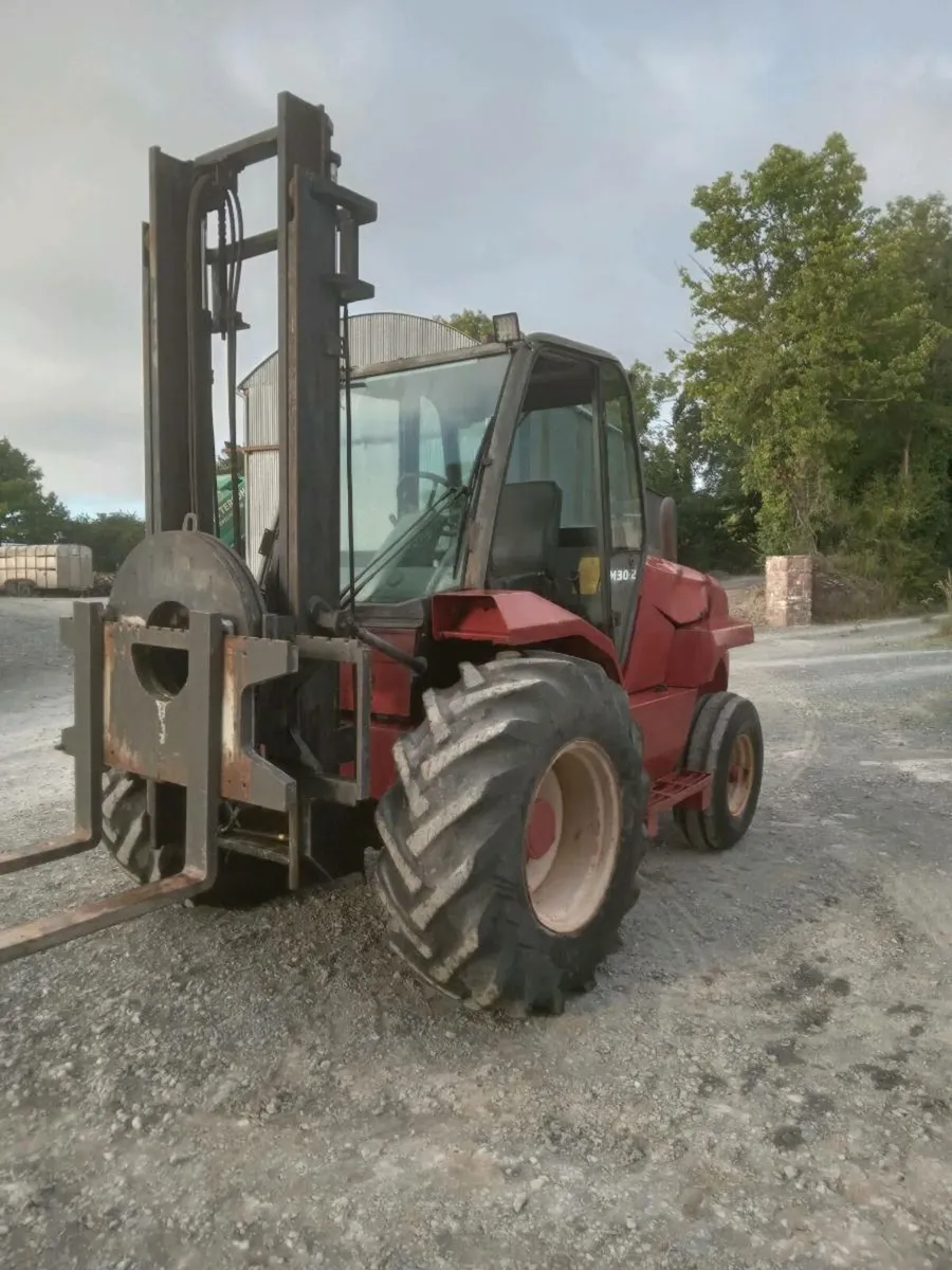 Manitou M 30 rough terrain forklift (ONLY 930 HRs) - Image 2