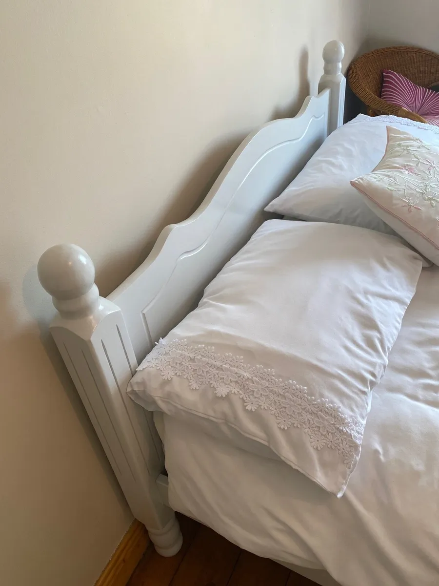 Double bed and mattress - Image 3