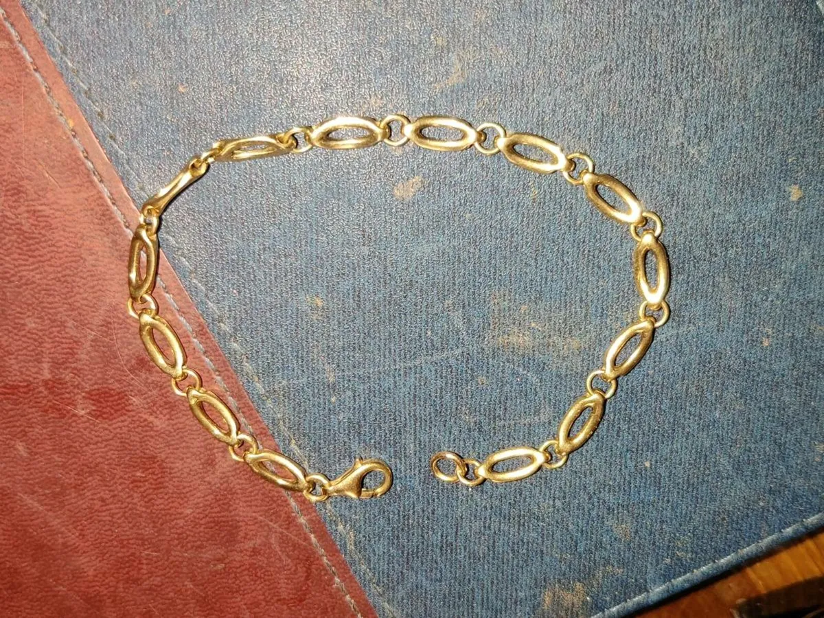 HEAVY OVAL, 9CT Solid Gold 8.28 Gram 8"Bracelet ! - Image 2