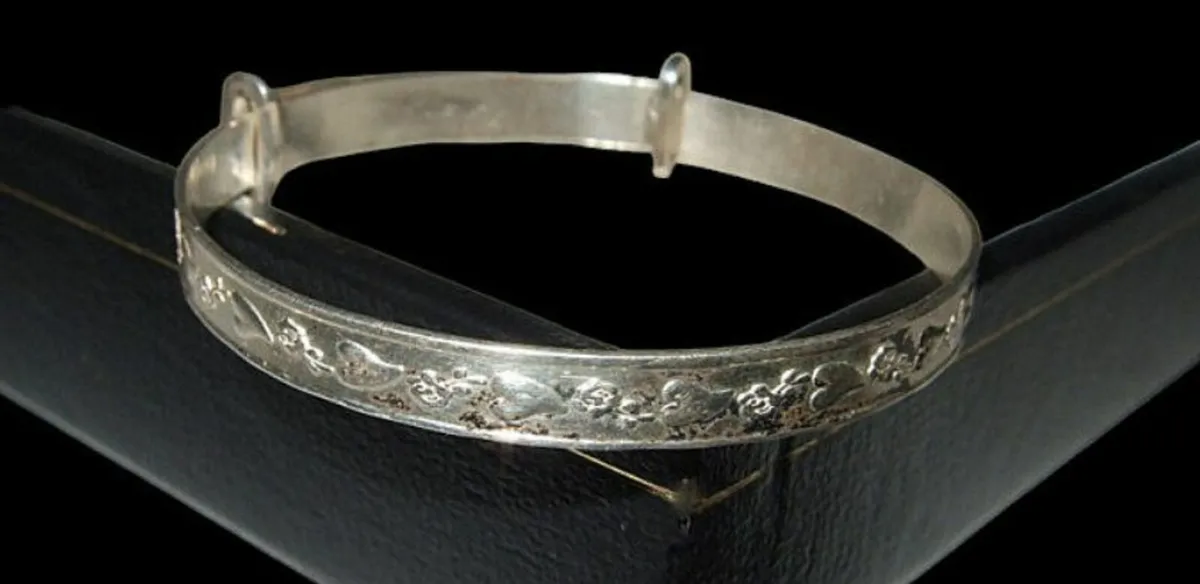Vintage Hallmarked Silver Baby Bangle - Image 2