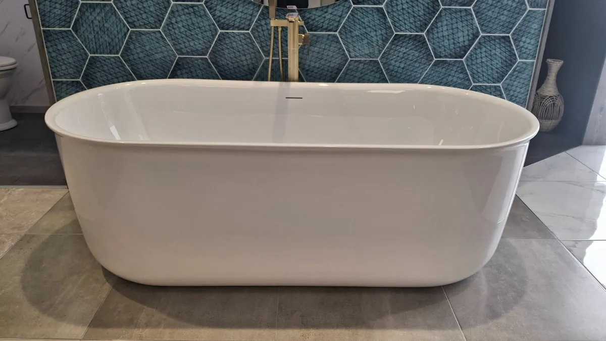 Freestanding Bath Benita 1700 × 780mm - Image 1