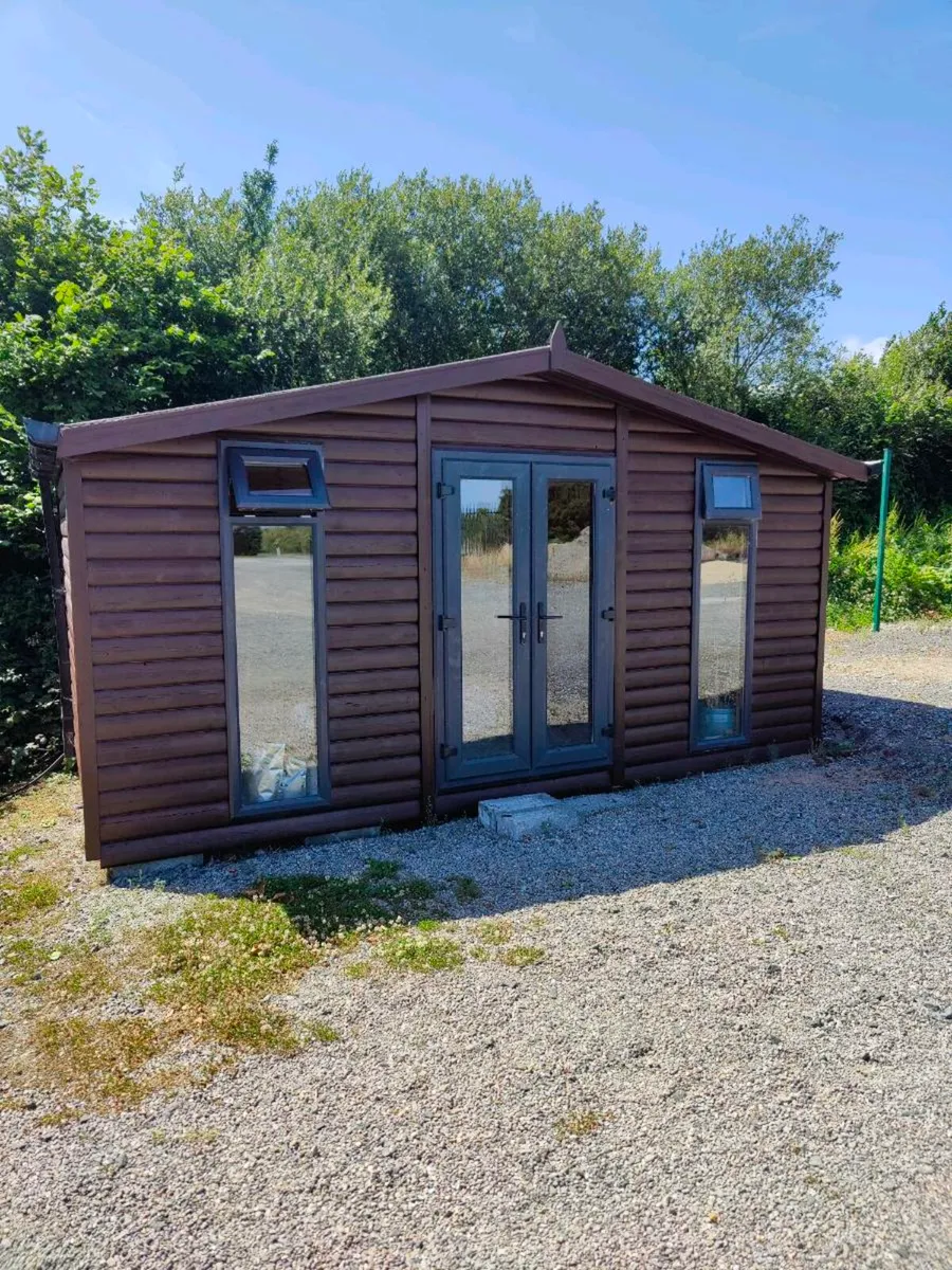 Log Cabin/Office/Garden Room - Image 2
