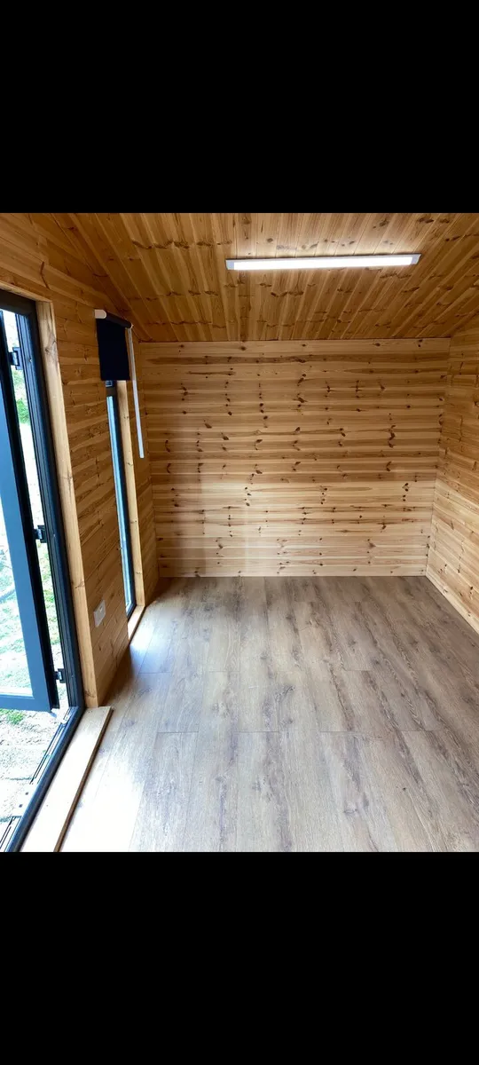 Log Cabin/Office/Garden Room - Image 4