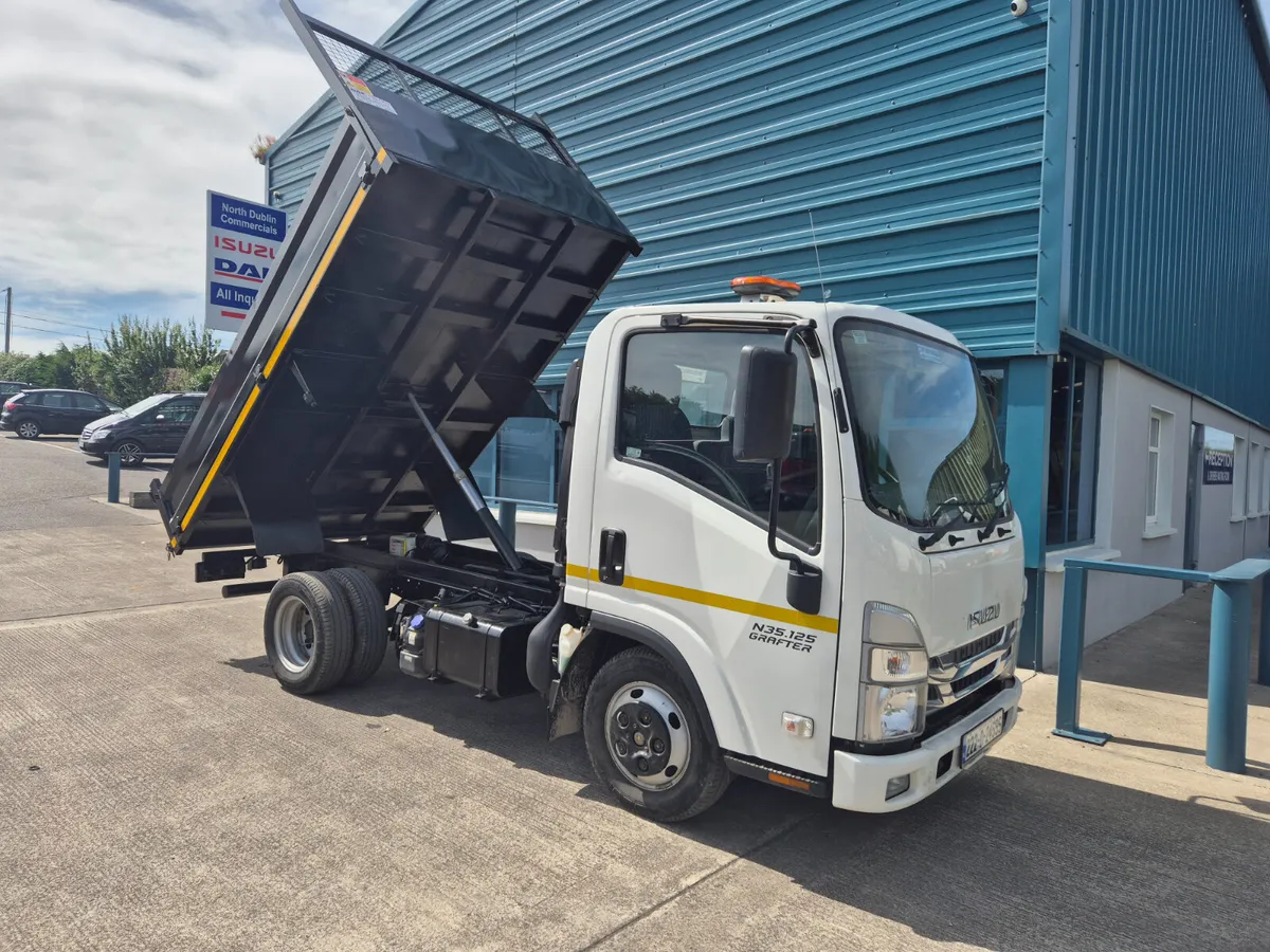 2022 ISUZU N35 .125  TIPPER - Image 1
