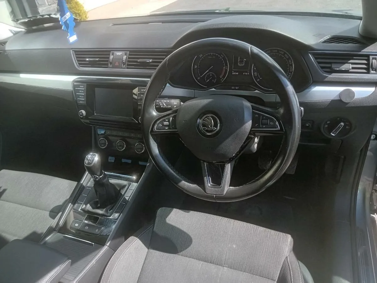 Skoda Superb - Image 3