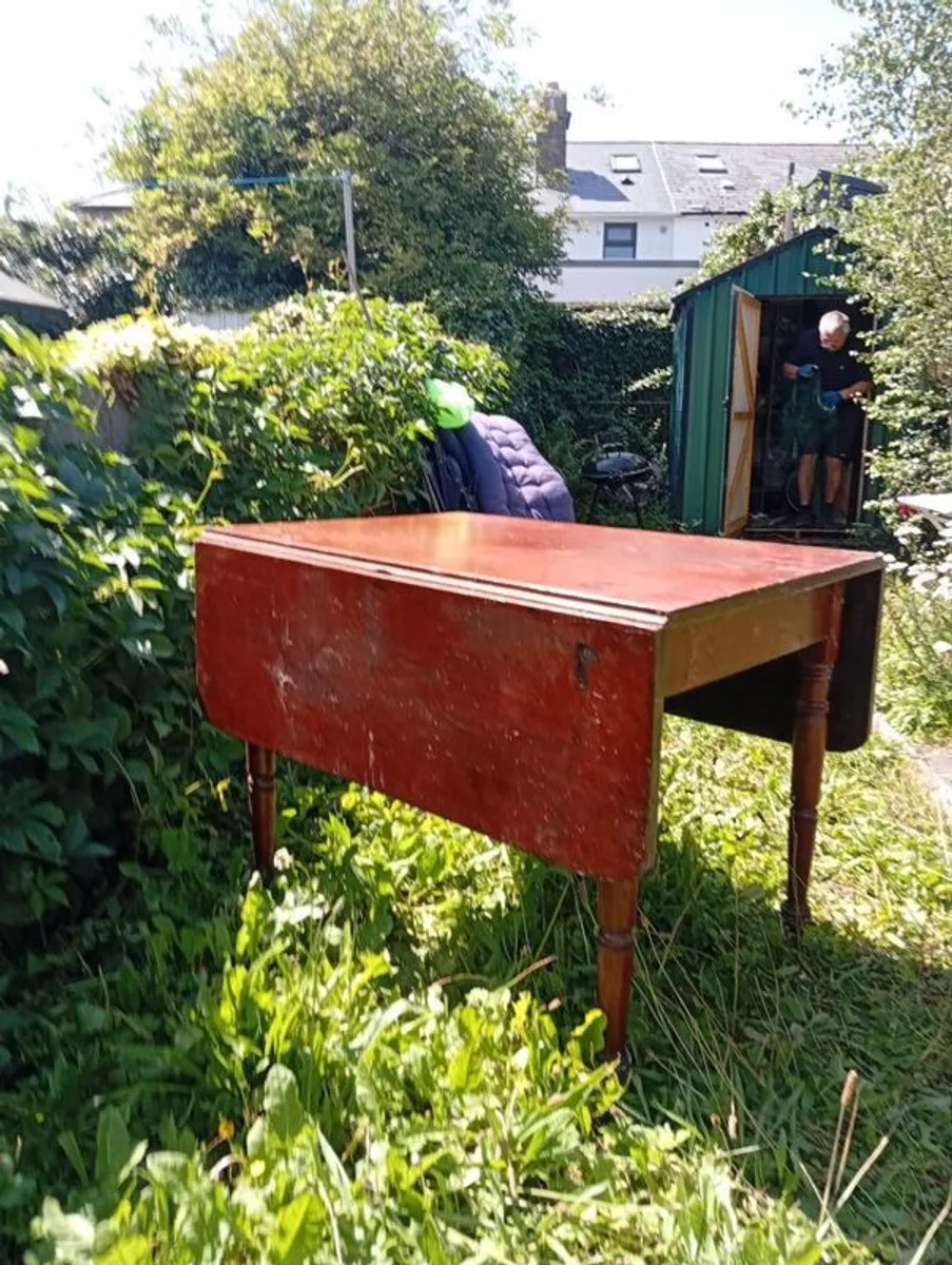 Mahogany table - Image 1