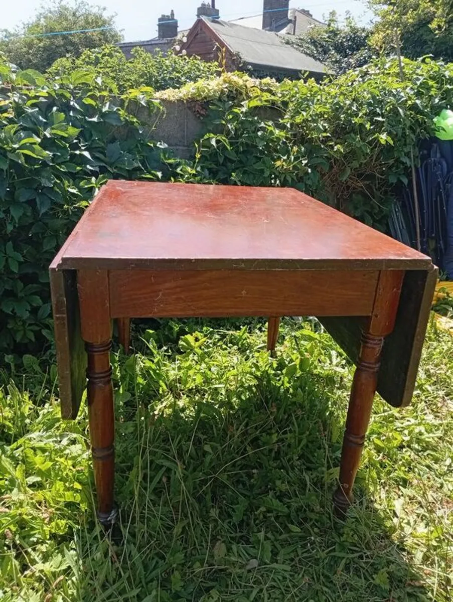 Mahogany table - Image 2
