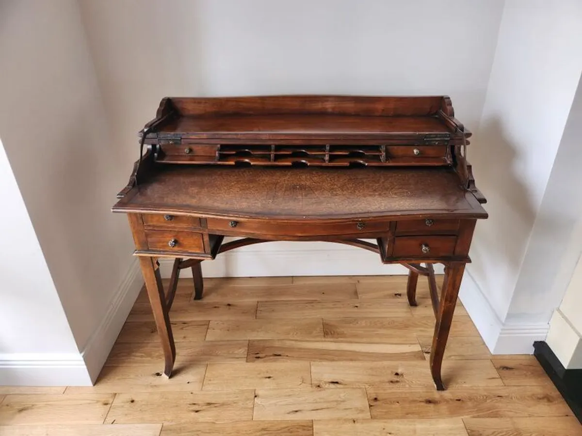 beautiful writing desk - Image 1