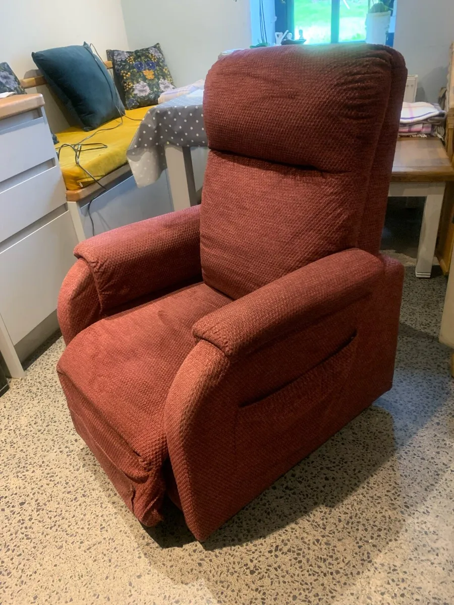 Electric riser recliner mobility chair - Image 1