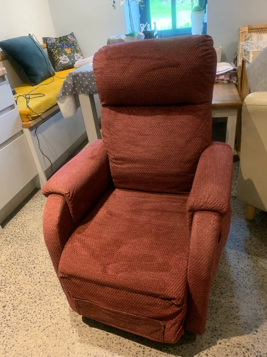 Electric riser recliner mobility chair - Image 3