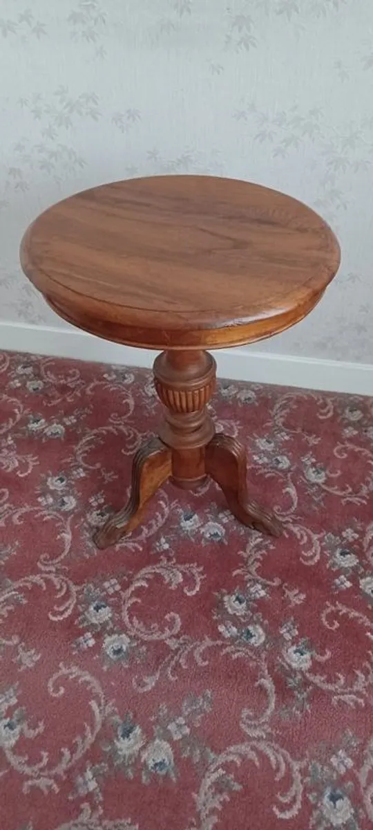Occasional table - Image 3