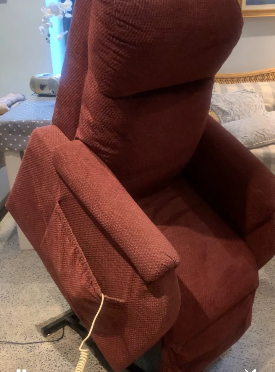 Electric riser recliner mobility chair - Image 4