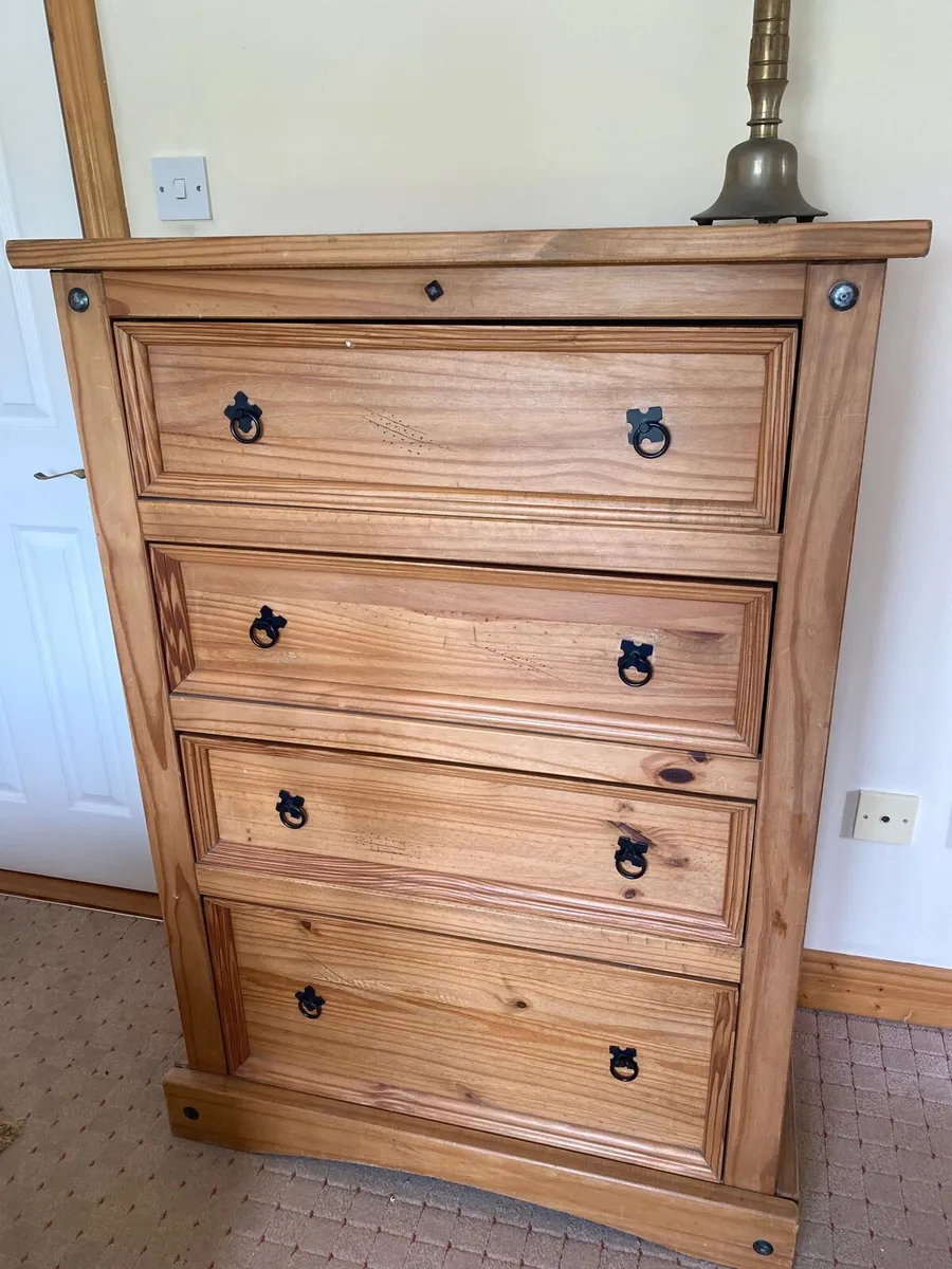 Chest of drawers - Image 1