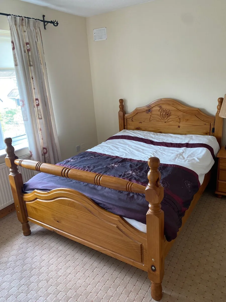 Double bed - Image 1