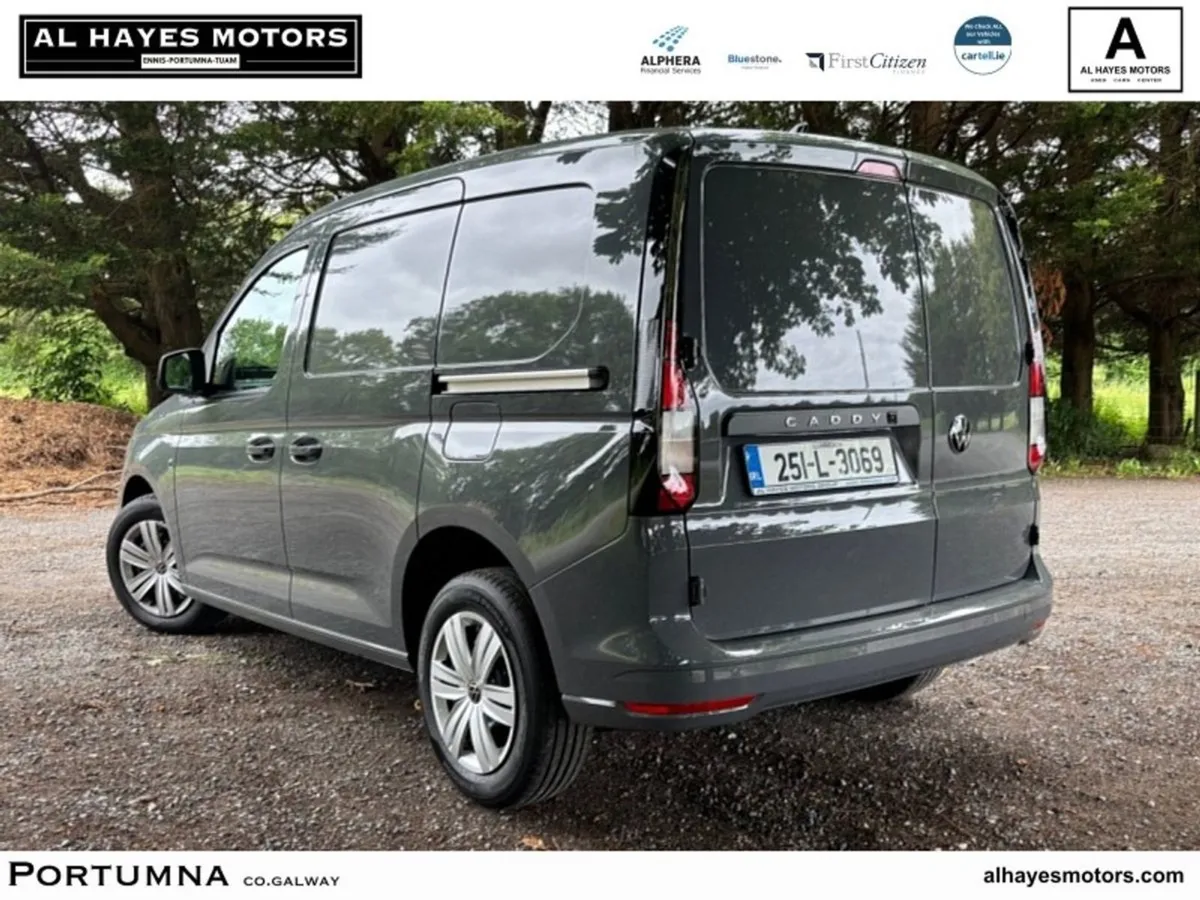 Volkswagen Caddy Automatic Business 2.0 TDI 122HP - Image 3
