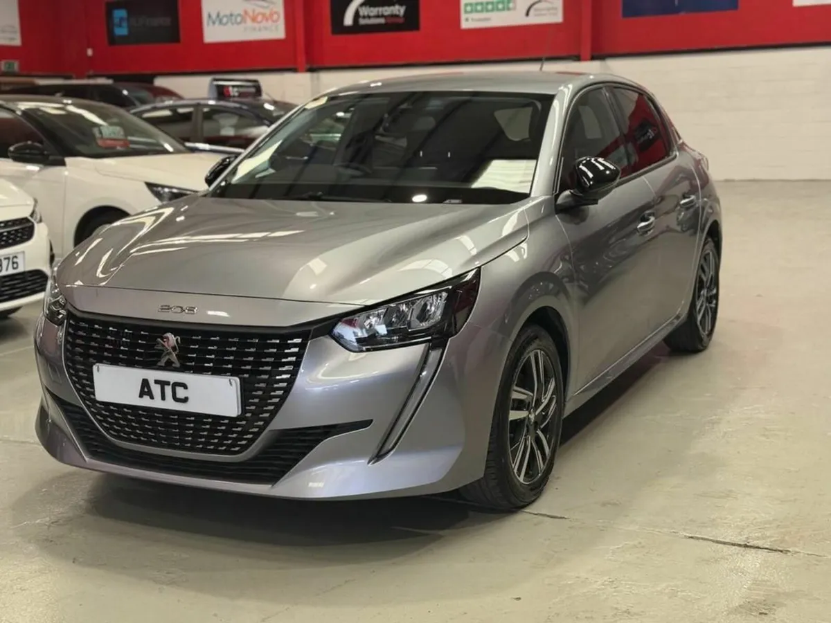 2023 Peugeot  208 Allure Premium Plus  - AUTO - Image 3