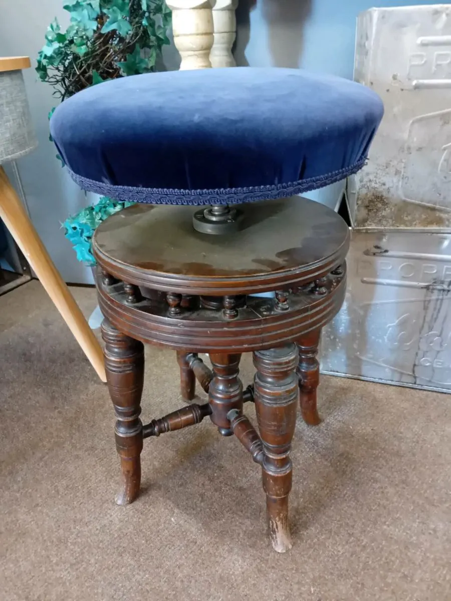 Antique Adjustable Piano Stool