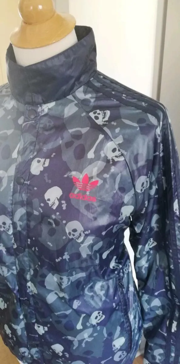 Adidas skull design lightweight type windbreaker - Image 4