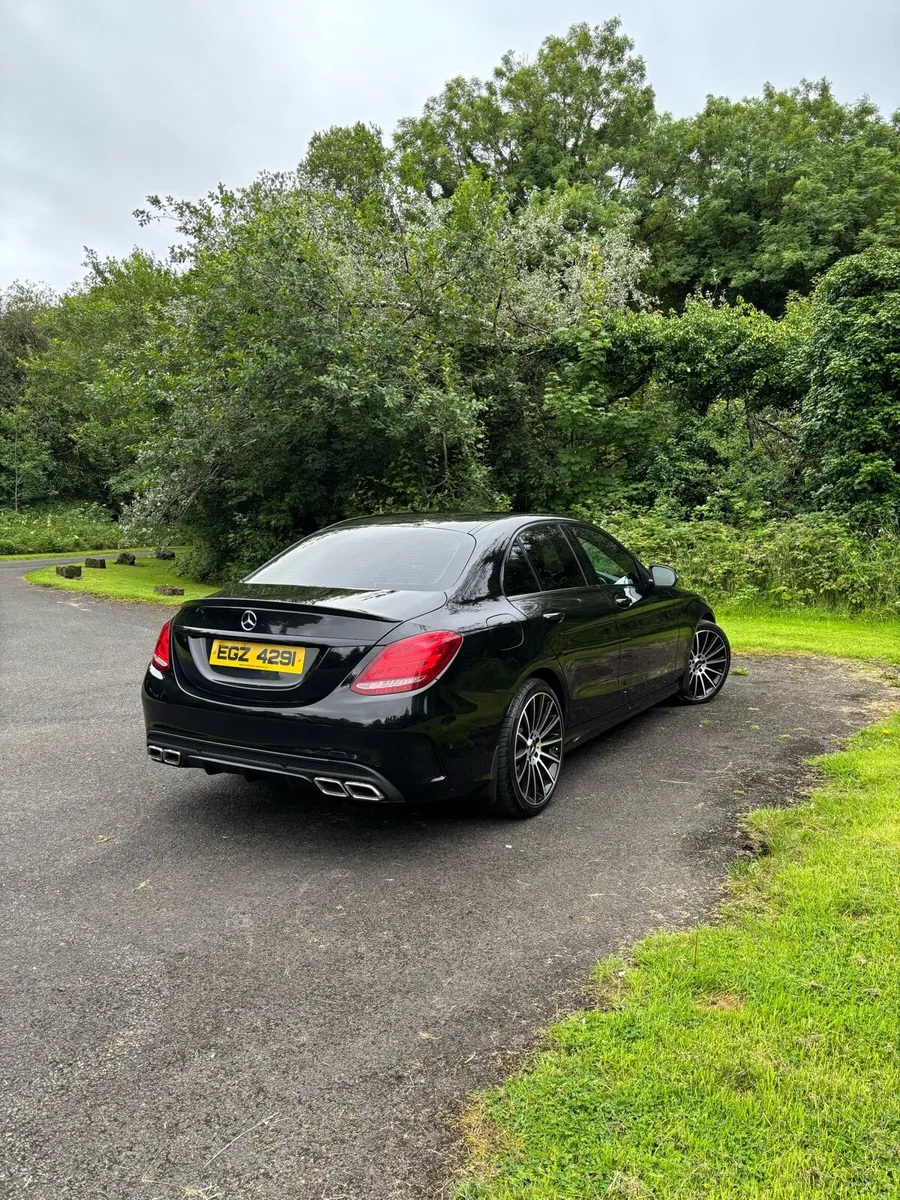 Mercedes C220d AMG Line - Image 3