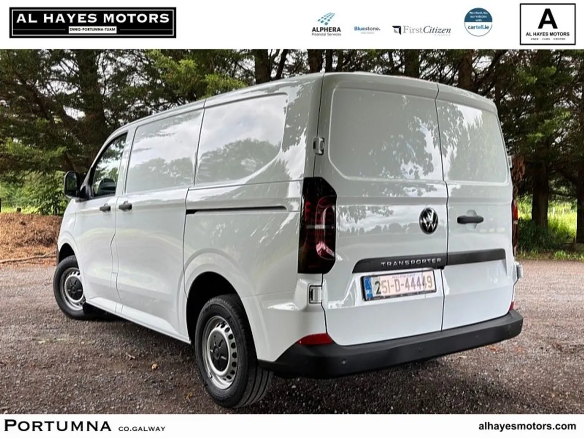 Volkswagen Transporter Trendline Swb28 110BHP M6F - Image 3