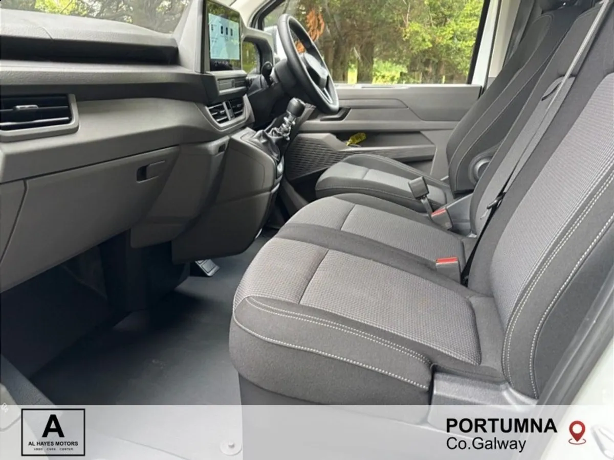 Volkswagen Transporter Trendline Swb28 110BHP M6F - Image 4